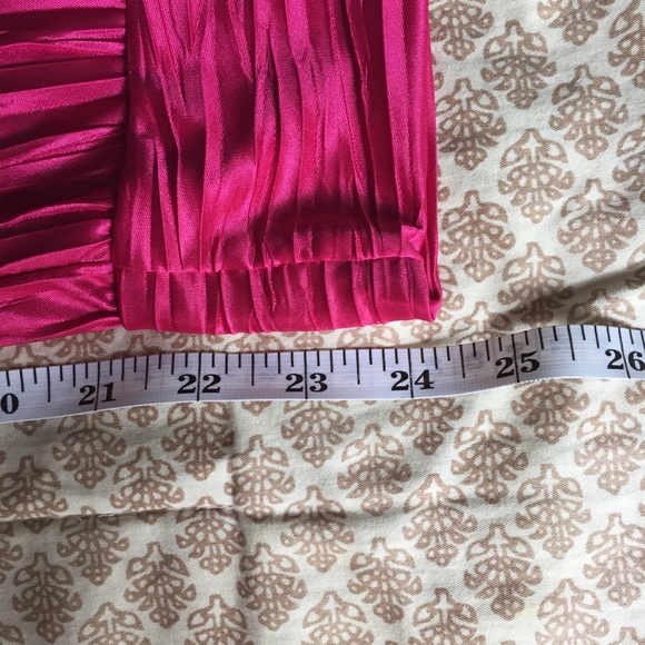 Hot pink tank - Picture 8 of 8